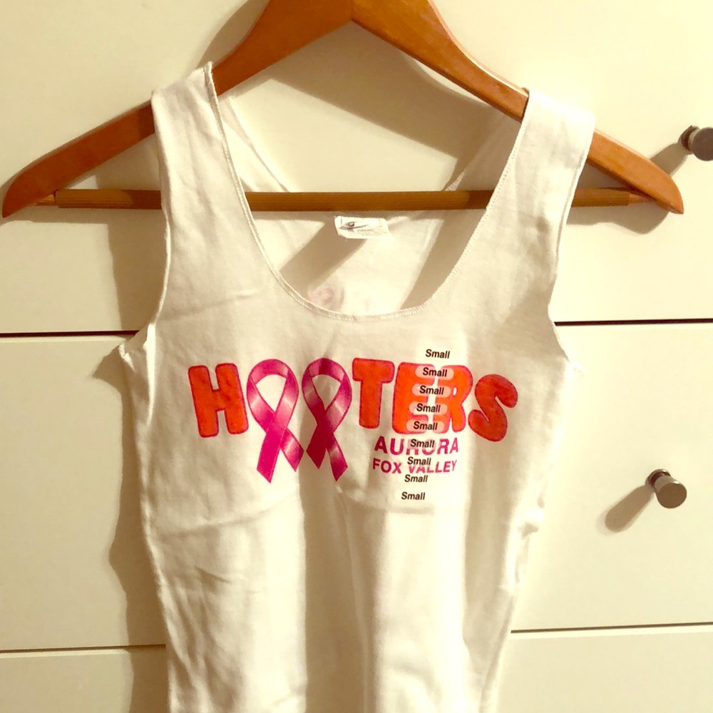 Hooters summer shirt